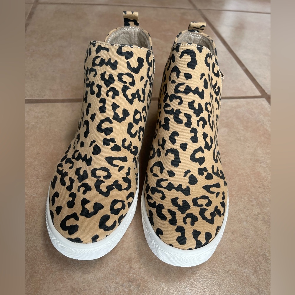 Leopard Print Wedge, Size 7